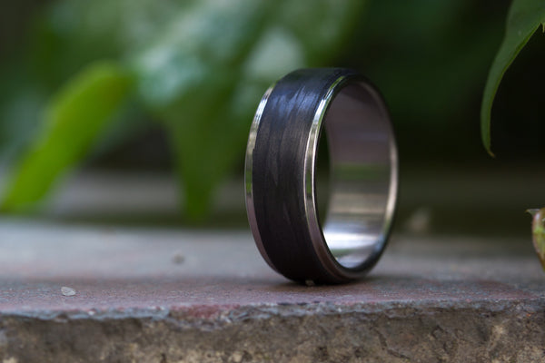 Titanium and carbon fiber ring (00324_8N)