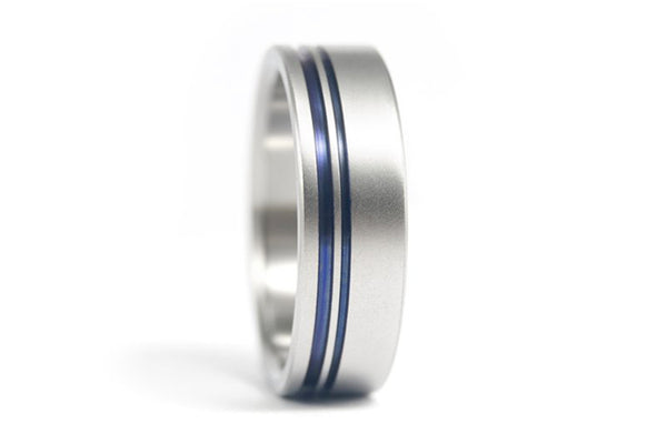 Titanium ring with anodized inlays (00014_7N)