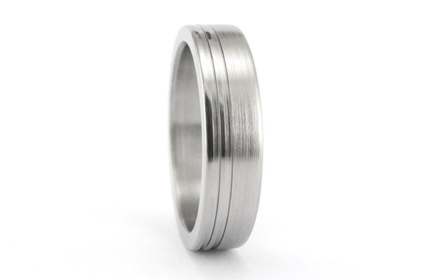 Men's brushed titanium ring with polished inlays (00026_5N)