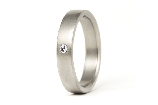 Matte titanium ring with Swarovski (00002_4S1)