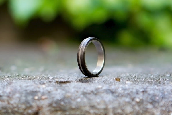 Titanium and carbon fiber ring (00304_4N)