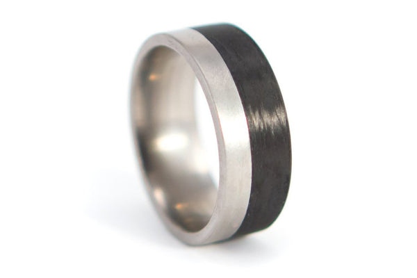 Titanium and carbon fiber wedding bands with Swarovski (00309_4S1_7N)
