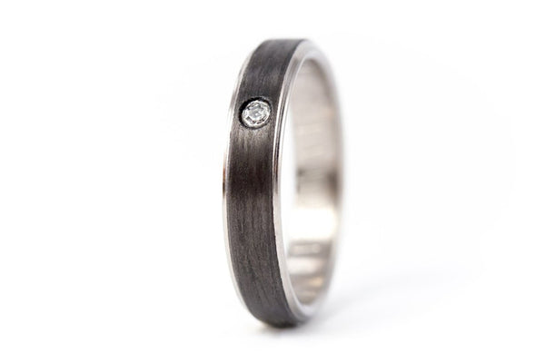 Titanium and carbon fiber ring with Swarovski (00324_4S1)