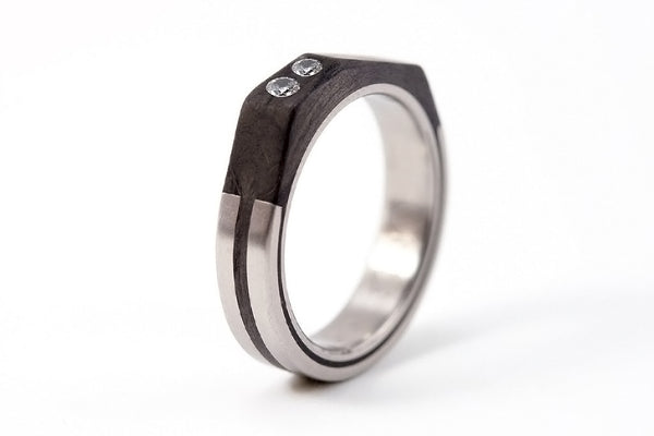 Titanium and carbon fiber ring with Swarovskis (00329_4S2_1)