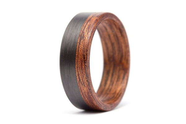 Carbon fiber and cedar bentwood ring (00404_4N)