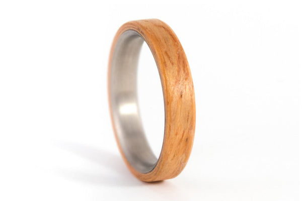 Titanium and oak bentwood ring (00502_4N)