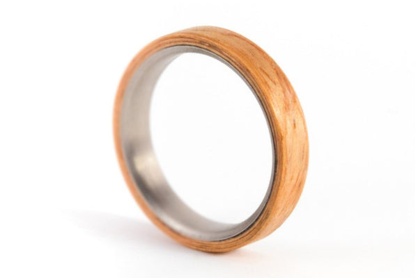 Titanium and oak bentwood ring (00502_4N)
