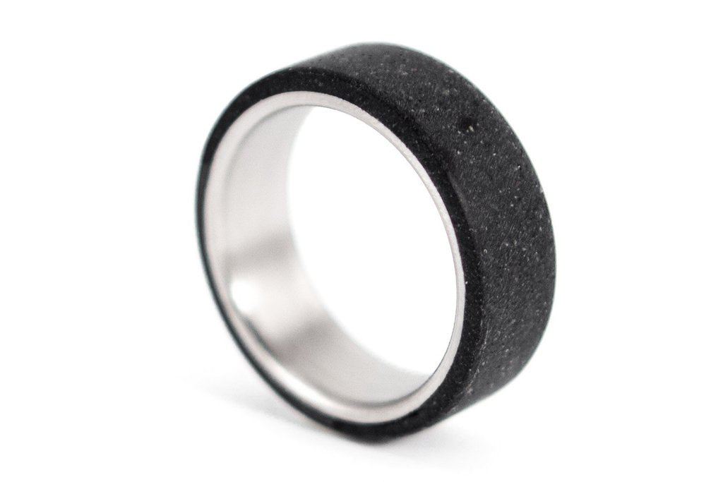 Titanium and concrete ring (00700_7N)
