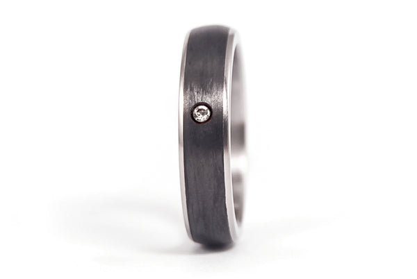 Titanium and carbon fiber ring with Swarovski (00344_4S1)