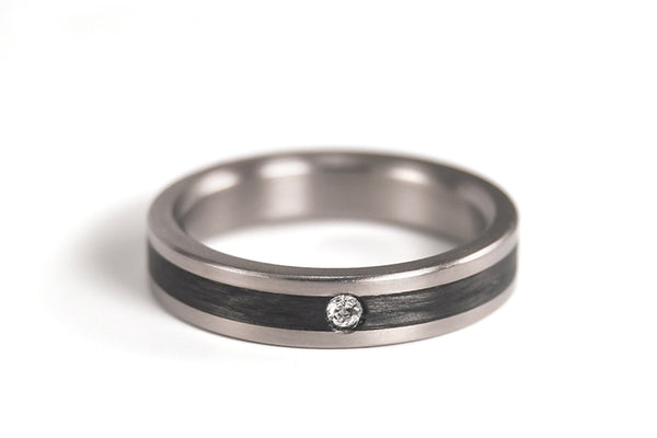 Titanium and carbon fiber wedding bands with Swarovski crystal (00348_4S1_7N)