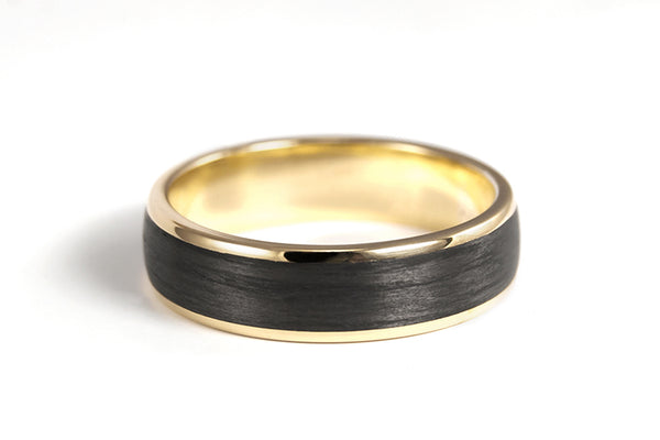 18ct yellow gold and carbon fiber ring (04710_6N)