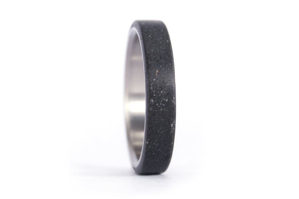 Titanium and black concrete ring (00700_4N)