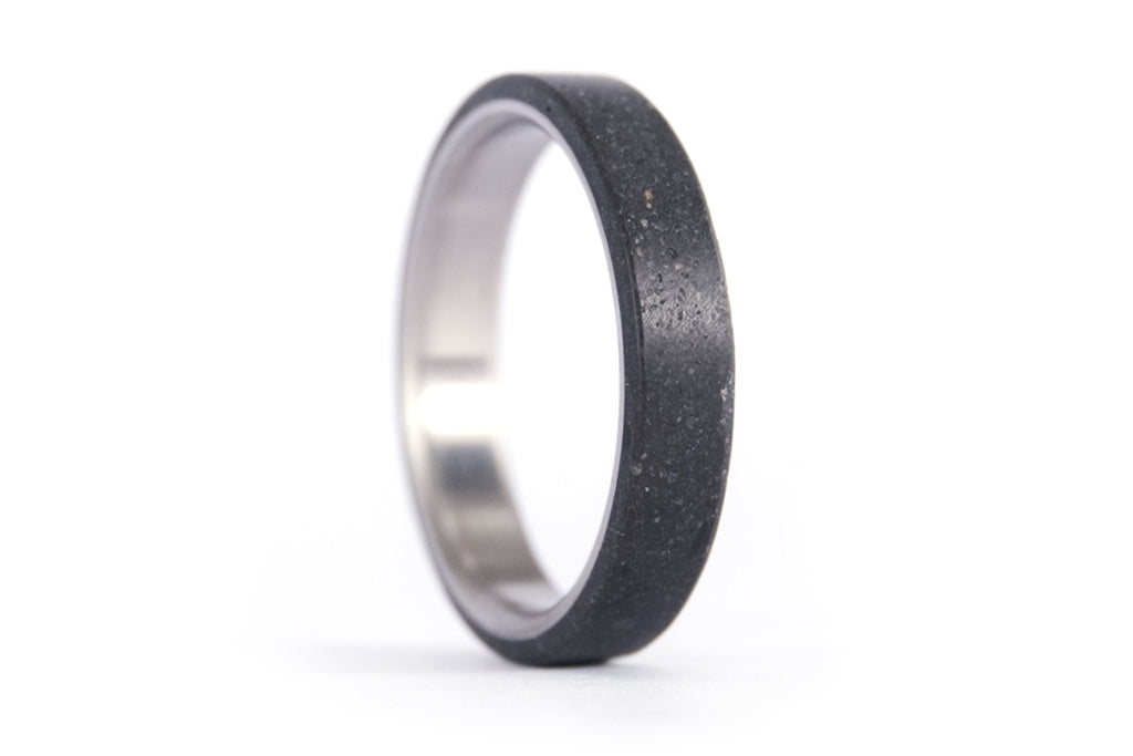 Titanium and black concrete ring (00700_4N)