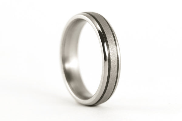 Sandblasted titanium and carbon fiber ring (00300_4N)