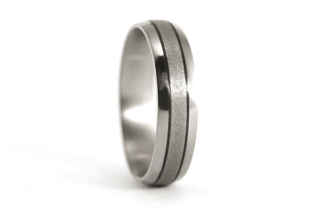 Sandblasted titanium and carbon fiber ring (00300_7N)