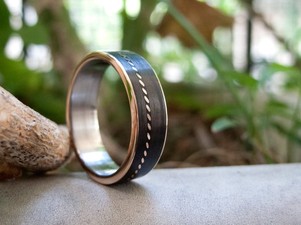Carbon fiber and 18ct gold ring (44704_6N)