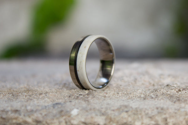 Men's titanium, corian and carbon fiber ring. Industrial and moder wedding band. (03400) - Rosler Rings